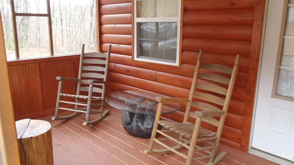 Gas Fireplace, Firepit, And Cedar Adirondack Chair Spencer ภายนอก รูปภาพ