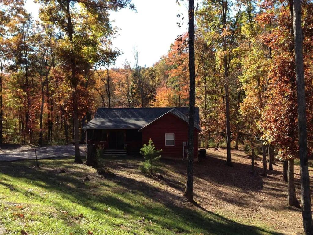 Gas Fireplace, Firepit, And Cedar Adirondack Chair Spencer ภายนอก รูปภาพ