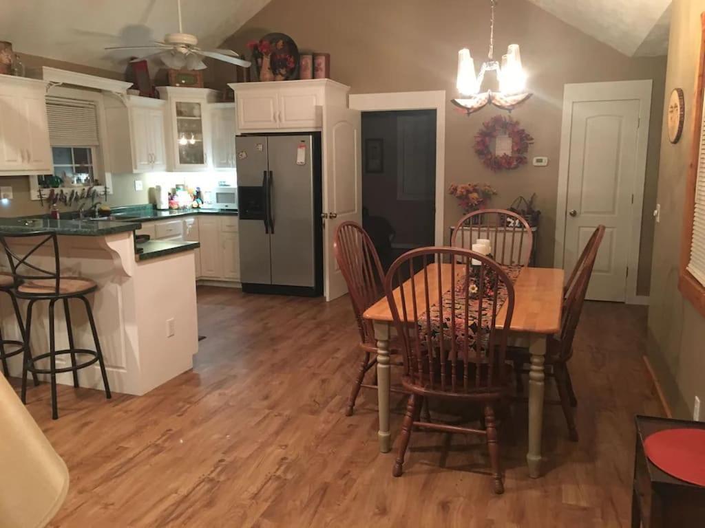 Gas Fireplace, Firepit, And Cedar Adirondack Chair Spencer ภายนอก รูปภาพ