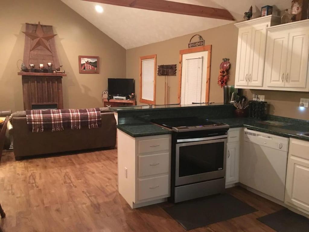 Gas Fireplace, Firepit, And Cedar Adirondack Chair Spencer ภายนอก รูปภาพ
