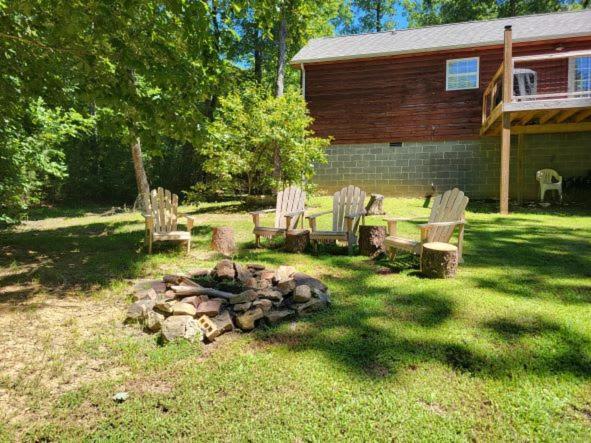 Gas Fireplace, Firepit, And Cedar Adirondack Chair Spencer ภายนอก รูปภาพ